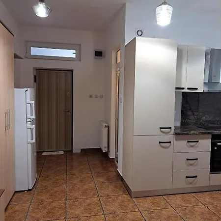 Anna Apartment *
